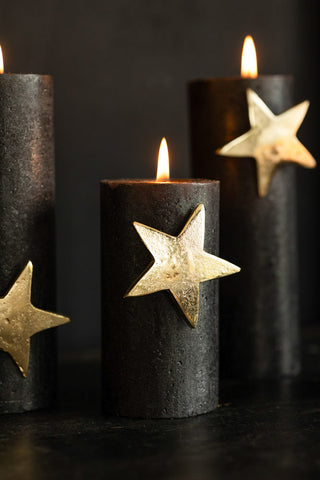 Detail image of the Set Of 4 Gold Star Pillar Candle Pins