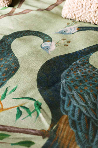 Close-up image of the pattern on the Cedomin Quilt Tapestry Throw In Mint