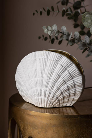 Image of the Clam Gold Shell Table Lamp