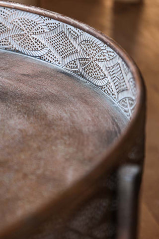 Image of inside the tray on the Detailed Bronze Tray Round Side Table
