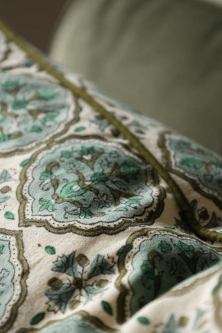 Image of the piping on the Green Clover Block Printed Cushion