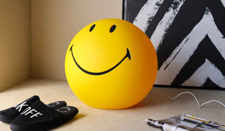Landscape image of the Smiley Floor Lamp