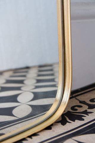 Close-up image of the corner on the Large Rectangular Gold Framed Wall Mirror