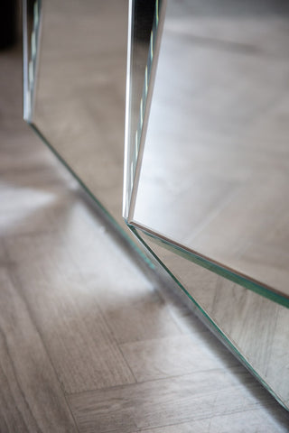 Detail image of the stunning shard mirrored bar table
