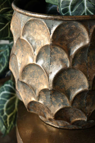 Close-up image of the detail on the Set Of 2 Petal Effect Planters