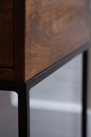 Close-up image of the metal frame on the Split Level 2-Drawer Mango Wood Bedside Table