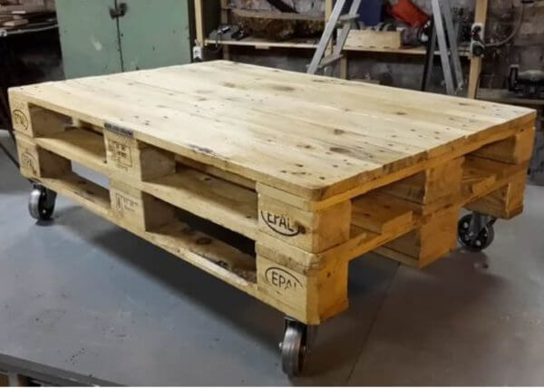 Recycled pallet table
