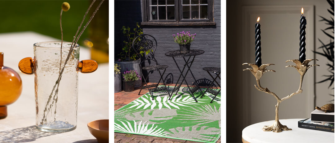 Images d'un vase en verre recyclé, d'un tapis de jardin en plastique recyclé dans un motif vert tropical et d'un bougeoir en laiton recyclé à motif de palmiers